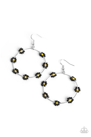 Dainty Daisies - Black